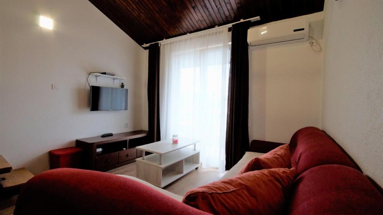 Sara Apartment *